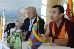 26042012_dalai_klein.jpg